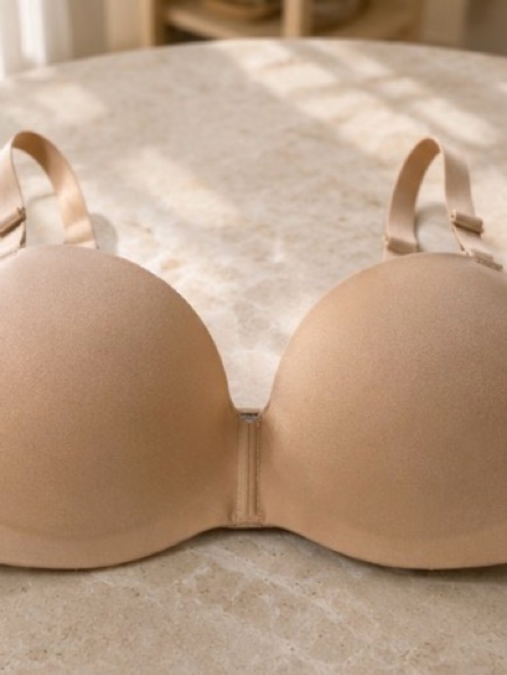 SKIMS Nude Sand Molded Bra 38DD Adjustable Straps smooth seamless
